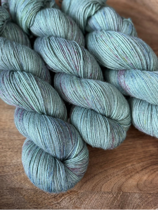 Lotus Fingering - ‘April Showers’